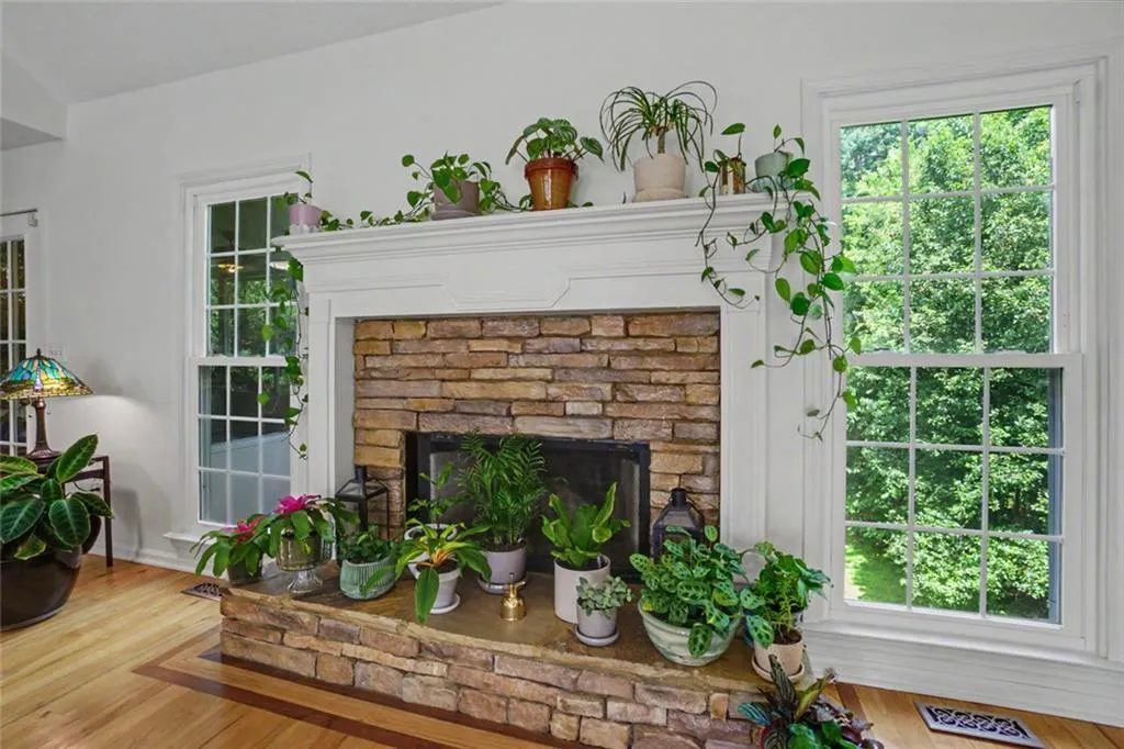 Interior or exterior photo, 5196 Proctor Landing Road, Acworth GA, image 6
